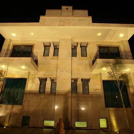 ​Justa Gurgaon Otel Dış mekan fotoğraf